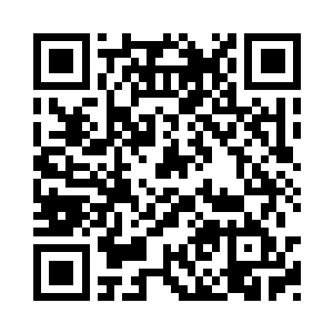 刚才他磕头的动作引起了走廊来许多人的注意二维码生成