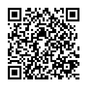 刚才的一场激战让田鄂茹更加舍不得这个年轻的小男孩离开自己二维码生成