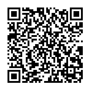 办理了托运业务的乘客下飞艇后拿着自己的托运凭证到货物出舱口自己领取货物二维码生成