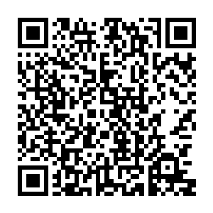 加上先前秦宇那一手止住他儿子流血的手段也确实是让他受到了一点震惊二维码生成