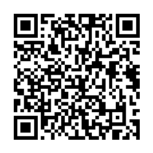 包围着老者妖修的两个修士的法器也狠狠地砸过去二维码生成