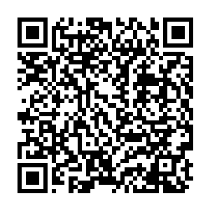 包括少年时代的李耀曾经苦思冥想要完全复原出来的各种古修时代神兵利器二维码生成