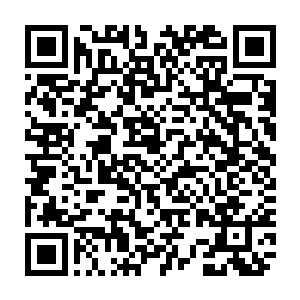 包括正在不断打出金色短矛的魔神一族战将所有方圆数里的空间扭曲变形二维码生成