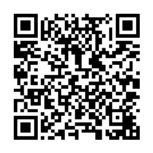 南宫流云便慢悠悠地用骨节分明的手指挑开那张签二维码生成