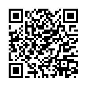 又拿出娟帕细细的擦了一遍桌椅才冲夜如霜说二维码生成