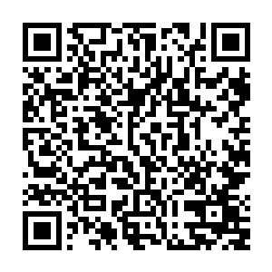 发现者是他的机器人助手约翰←塔塔林这才知道他居然把自家的机器人带上了二维码生成