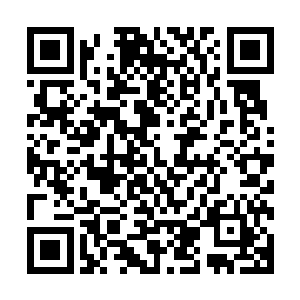 古月身边的一个副手很是恭敬地为眼前的山本和古月做了介绍二维码生成
