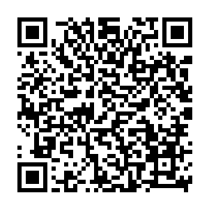只留下一部分小型战船在江面辅助拉运船只帮助路上的工兵搭建浮桥二维码生成
