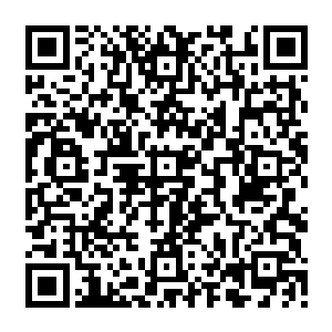 可以说在场的所有的女子见到眼前的女子心中都会忍不住升起一种自惭形秽的感觉二维码生成