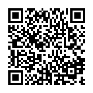可是他早年曾经和一位得到的高僧学过一些非常厉害的法术二维码生成