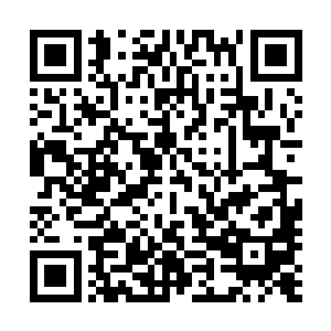 右腿此刻也是弯曲成膝顿时狠狠的朝着男子的小腹顶了过去二维码生成