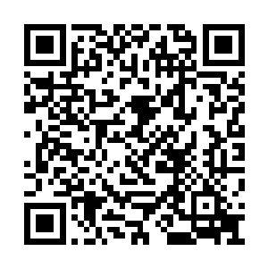 叶海凝另一只手颤颤巍巍的从包包里拿出了药瓶二维码生成