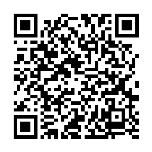 吟月三个人的表现自然也引起了三大家族的高手的注意二维码生成