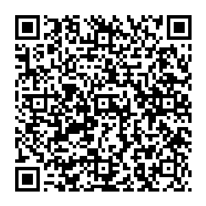 吴媚第一眼看到这个男人的时候 就觉得很面熟 自己好像在哪里见过似的 但是又死活想不起來二维码生成