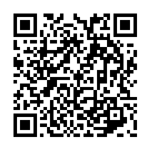 和冷寒烟一样白希的晶莹玉透的肌肤上带着激动二维码生成