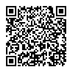 哈克和斯内德要了一间独门独户位置颇为偏僻的一间套房作为自己的落脚处二维码生成