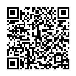 嘈杂一片的影厅顿时静了下来――但依然还有低声的嗡嗡声二维码生成