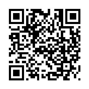 嘴角弯起一个满意又不满意的笑容二维码生成