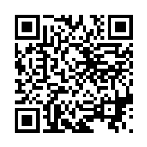 因为他们相信这个小男人也和他们一样二维码生成