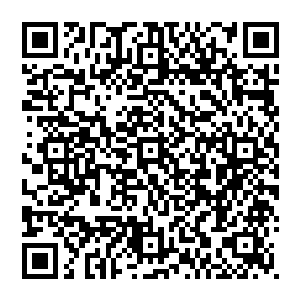 因为才二十岁的夏云杰不敢肯定自己这份感情究竟是出于真正的喜欢还是更多的因为她漂亮的脸蛋和性感的身子二维码生成