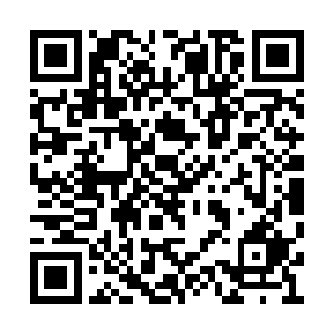 围在外侧的巨人族的猎手们脸上显出痛苦的神色二维码生成