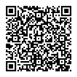 在人都到齐的时候桑烟就放出了一个巨大的月牙形飞行法器把所有的人都收入其中二维码生成