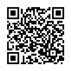 在刚才的专心中再加上了几分期望的表情二维码生成