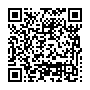 在唐莫与东泽的人一时半会儿怎么也找不到的竹屋这边――二维码生成