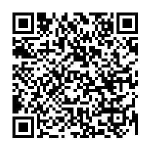 在小加藤君接过保镖递过来的千手观音到他把两个千手观音搁在一起的时间段里二维码生成