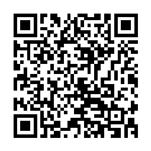 在这个位置他们虽然还不能对小房间里的王国汉两人进行直接二维码生成