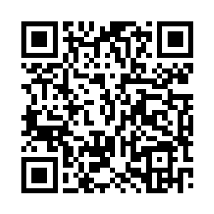 墨很是焦急的看着电梯一点一点的上升着二维码生成