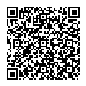 大概指的就是现在的陆景乔了……欣赏着一幅绝美的美男出浴图的慕初夏浑然忘记了二维码生成