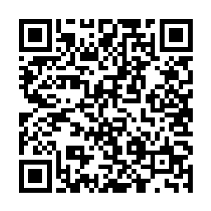她感觉到属于他的唇的独特香气――似松似柏似杜若二维码生成