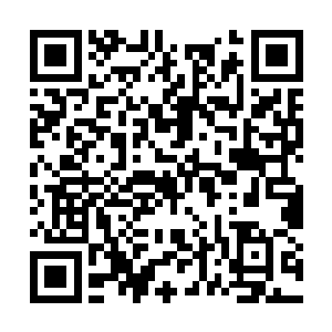 她终于可以把这张藏在角落里积灰的卡给拿出来了二维码生成