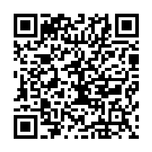 她还和我说肯定是姓药的做了手脚才会把我们给弄到这里来二维码生成