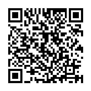 她还在这个房间的办公室桌子上把秦洛给狠狠的收拾了一番二维码生成