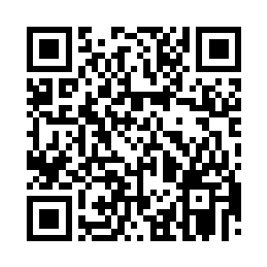 娇翘圆润的樱唇在丁长生脸部落下炽热的香吻二维码生成