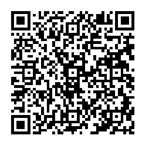 守在附近的张贺也带着一群身上披着各种御寒物的西夏人将使者带来的百十人团团围住二维码生成