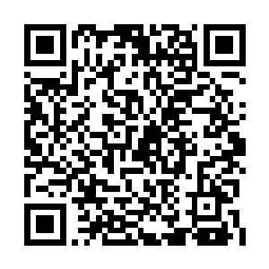 宋插秧提起手里的方炎就朝着长眉和尚扔了过去二维码生成