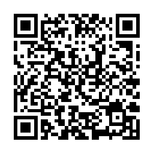将方圆数百公里内的沙漠都从地上移到了半空上一样二维码生成