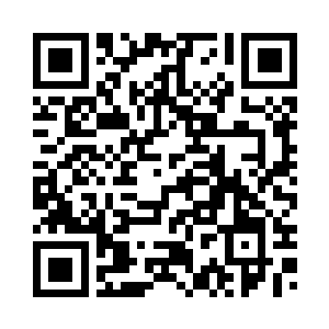 小手覆在唇上爱娇的打了一个哈欠二维码生成