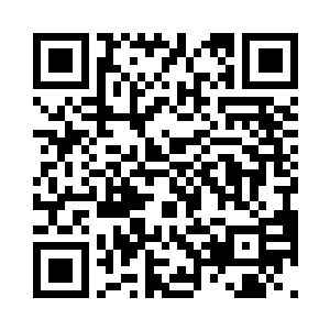 就在一片泥泞中在侧翼狠狠撞到了一处二维码生成