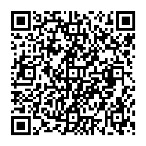 就在说书先生刚刚说到范籍正家的几个护院在一声冷风过后就身首异处鲜血满地的时候二维码生成