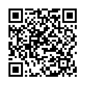 就算你们感情好也不用在大庭广众之下表现吧二维码生成