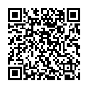 就象是一只高速滚动的铁球正在一路撞开挡路的障碍二维码生成