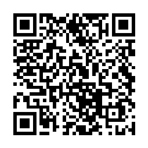 尽管他们很多人也对聂云让卢啸跪下的举动感到愤怒二维码生成