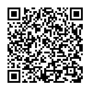 已经有人向同样惊诧发呆的苏昊天不着痕迹的谈起了这个敏感的话题二维码生成