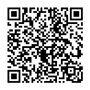 巴克和崔贤姬单独驾驶一辆越野车在满城尖叫的警报声中无声的抵达郊外农场二维码生成