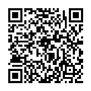 并且他们的位置和赵长枪之间还隔了好几个桌位二维码生成
