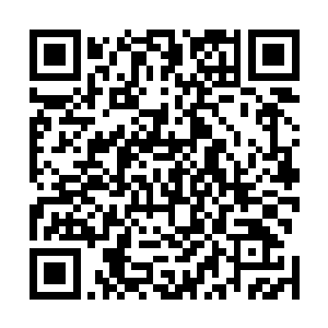 应该是用广播扩放出来的吟唱声开始回荡在秀丽的湖水边二维码生成